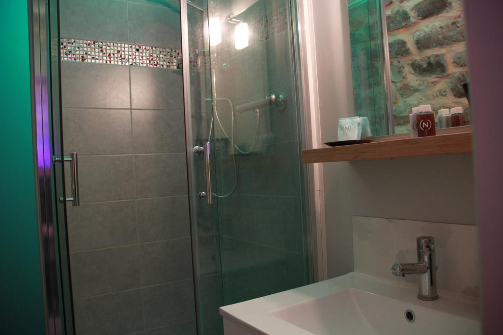 Gite De La Fontaine Paulhe Habitación foto